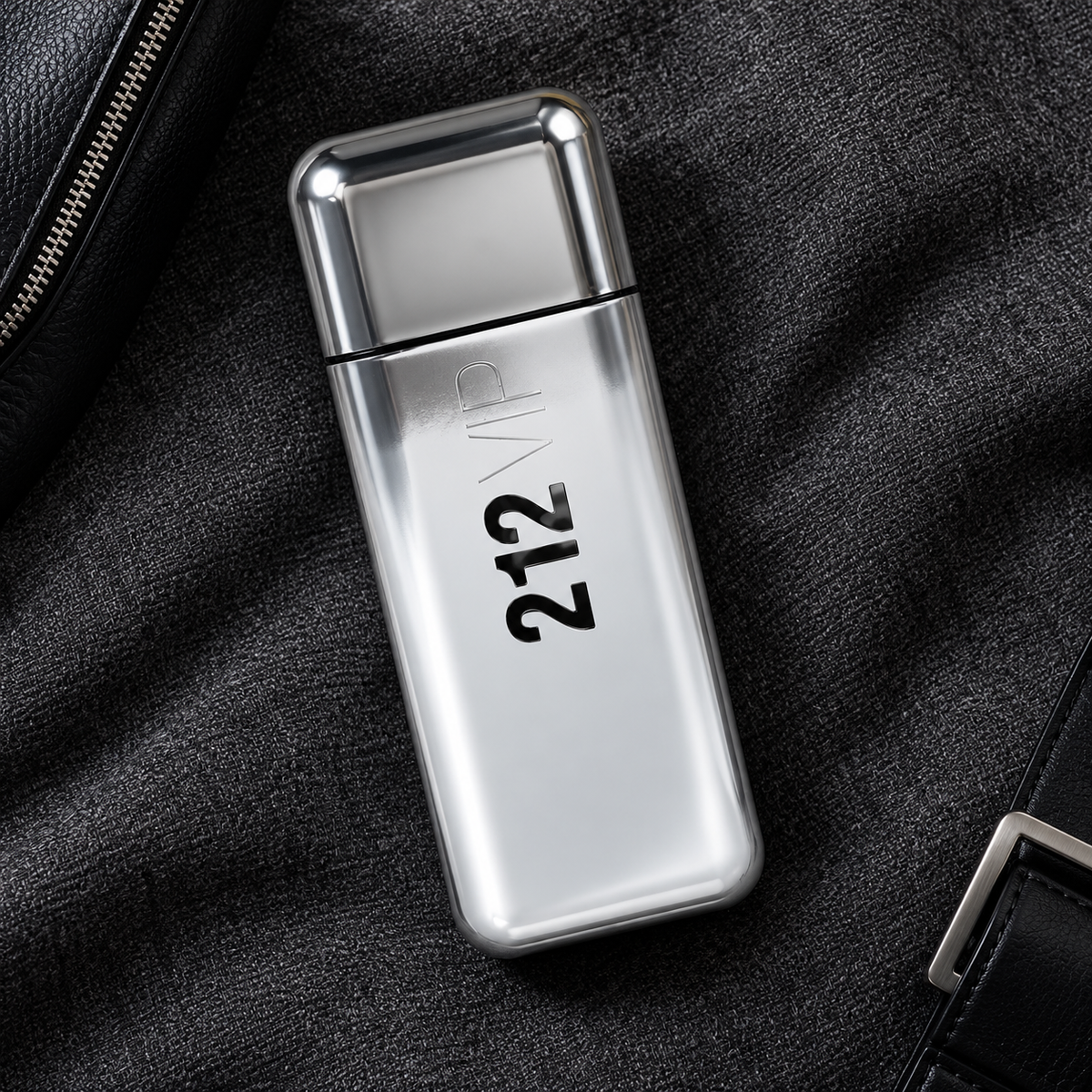 Carolina Herrera 212 VIP Men